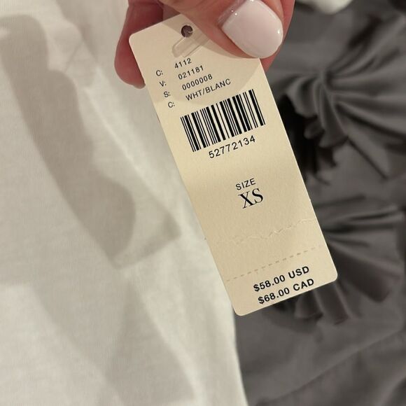 Anthropologie XS Notre Dame cathedral t shirt with heart NWT - Picture 2 of 4